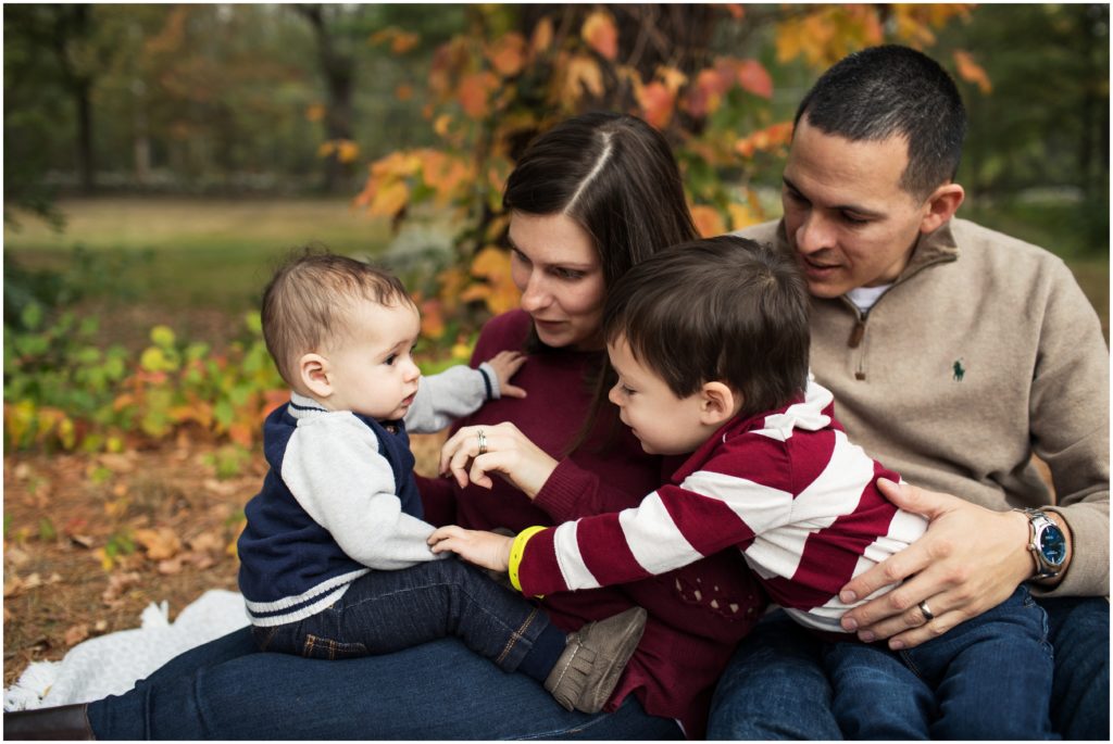 family-tickling-baby-boston-photoshoot