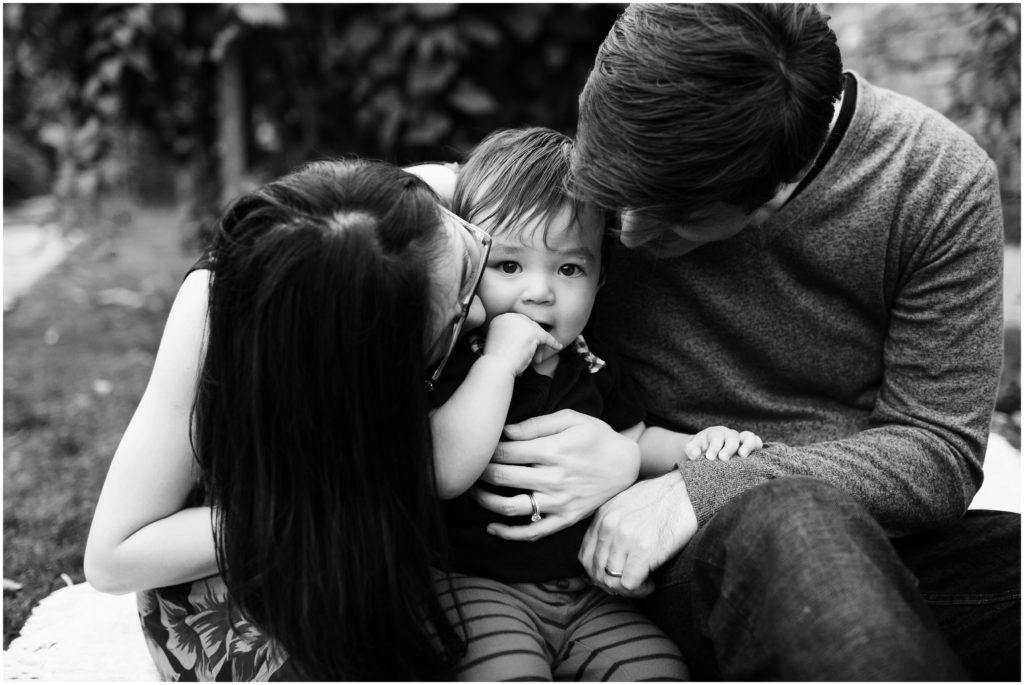 black-and-white-family-pictures