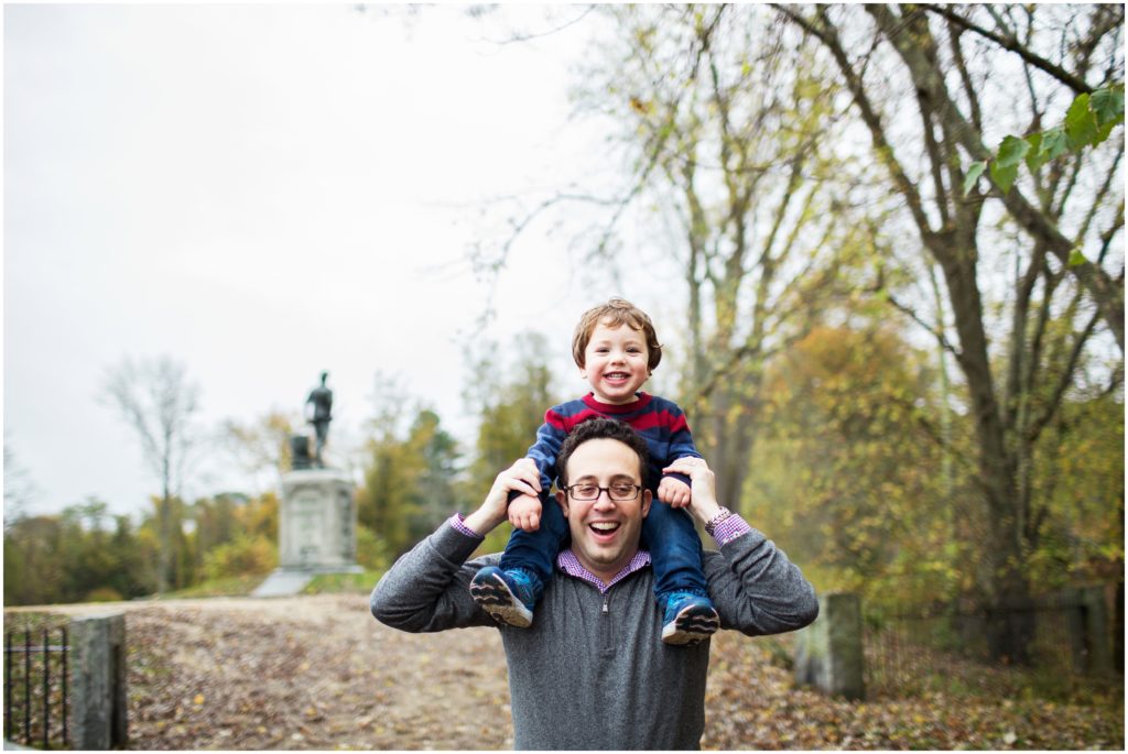 boy-riding-on-dads-shoulders-boston-family-photographer