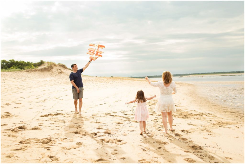 family-flying-kite-on-beach-boston-family-photographer