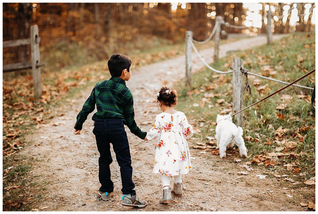 kids-holding-hands-walking-dog-boston-family-photographer