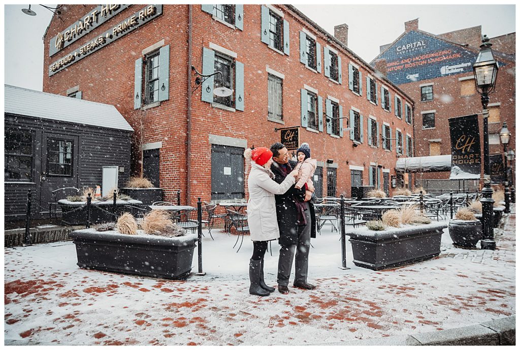 photos-in-the-snow-downtown-boston-family-photographer